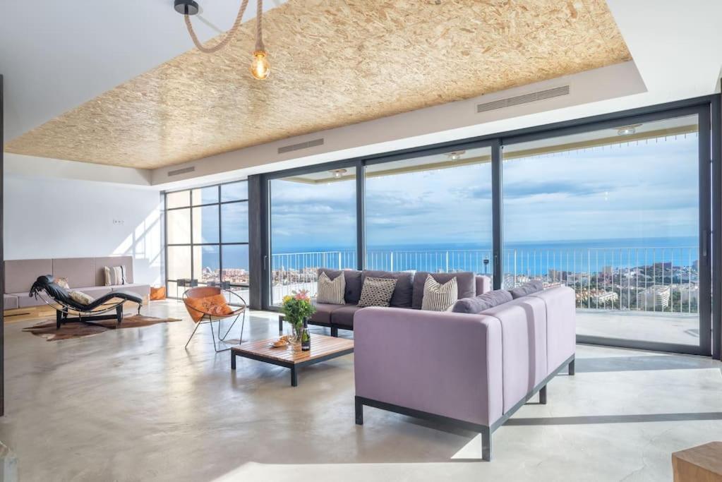 New, Spacious With Amazing Views Villa