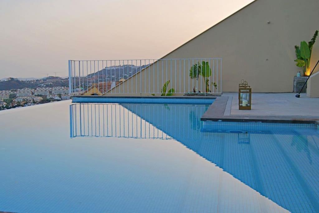 Villa New, Spacious With Amazing Views Benalmadena
